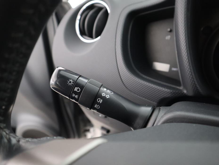 TOYOTA URBAN CRUISER 2012