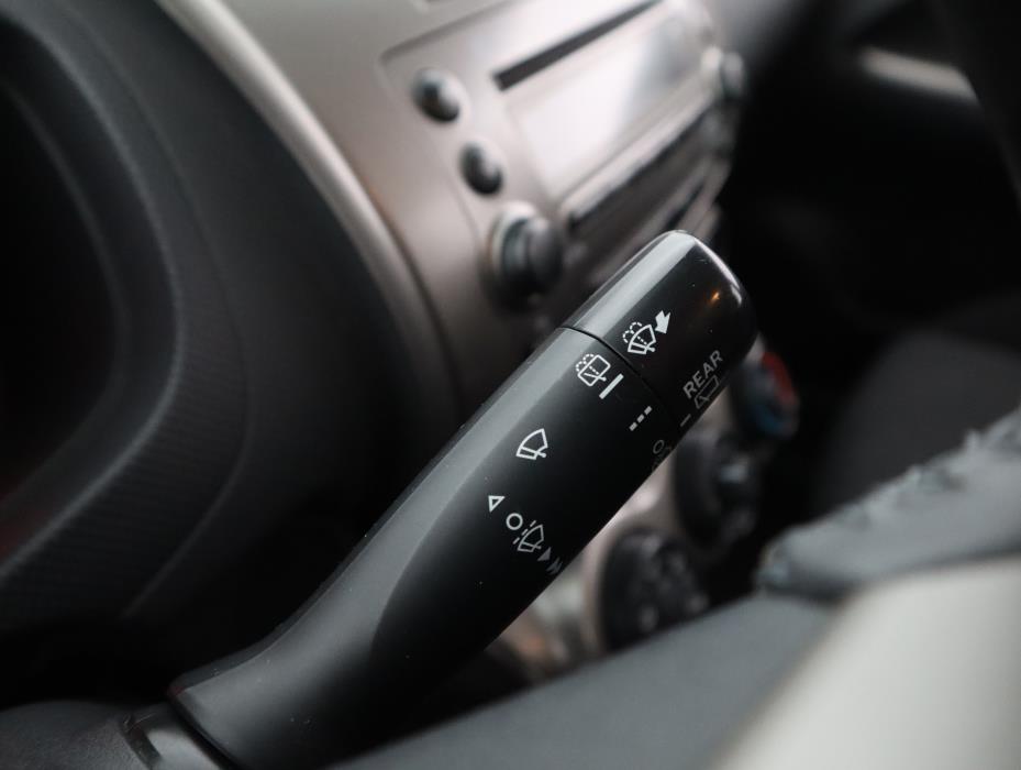 TOYOTA URBAN CRUISER 2012