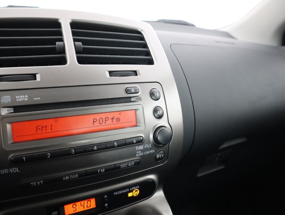 TOYOTA URBAN CRUISER 2012