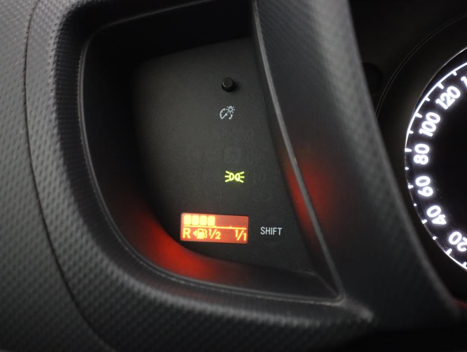 TOYOTA URBAN CRUISER 2012