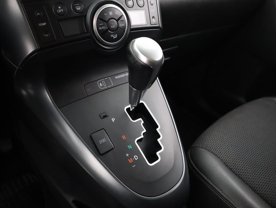 TOYOTA VERSO 2017