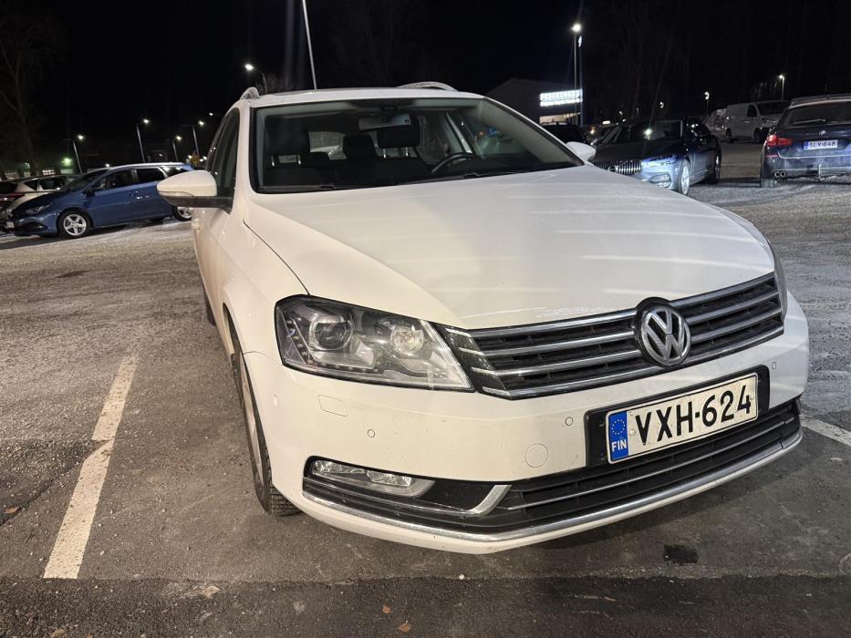 VOLKSWAGEN Passat 2013