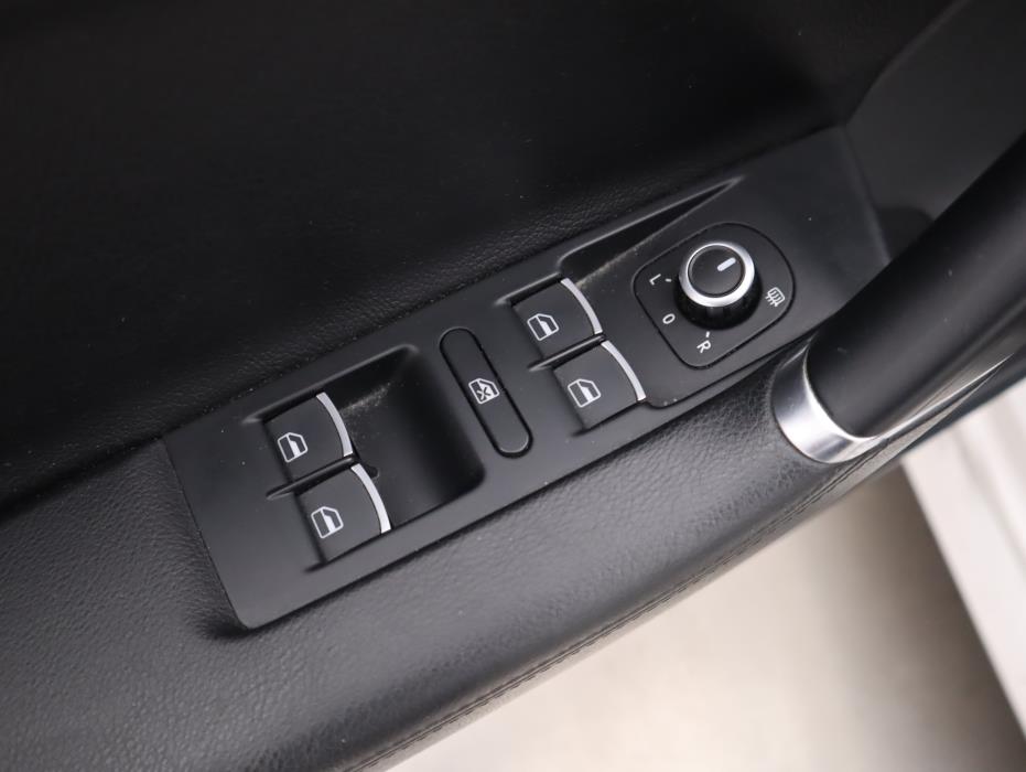 VOLKSWAGEN Passat 2013