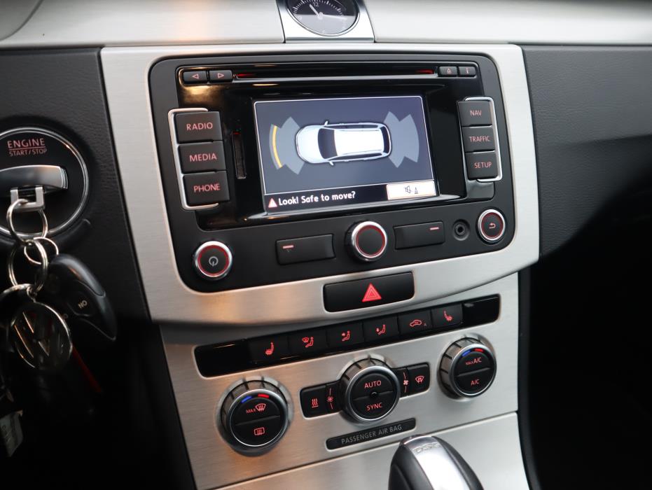 VOLKSWAGEN Passat 2013