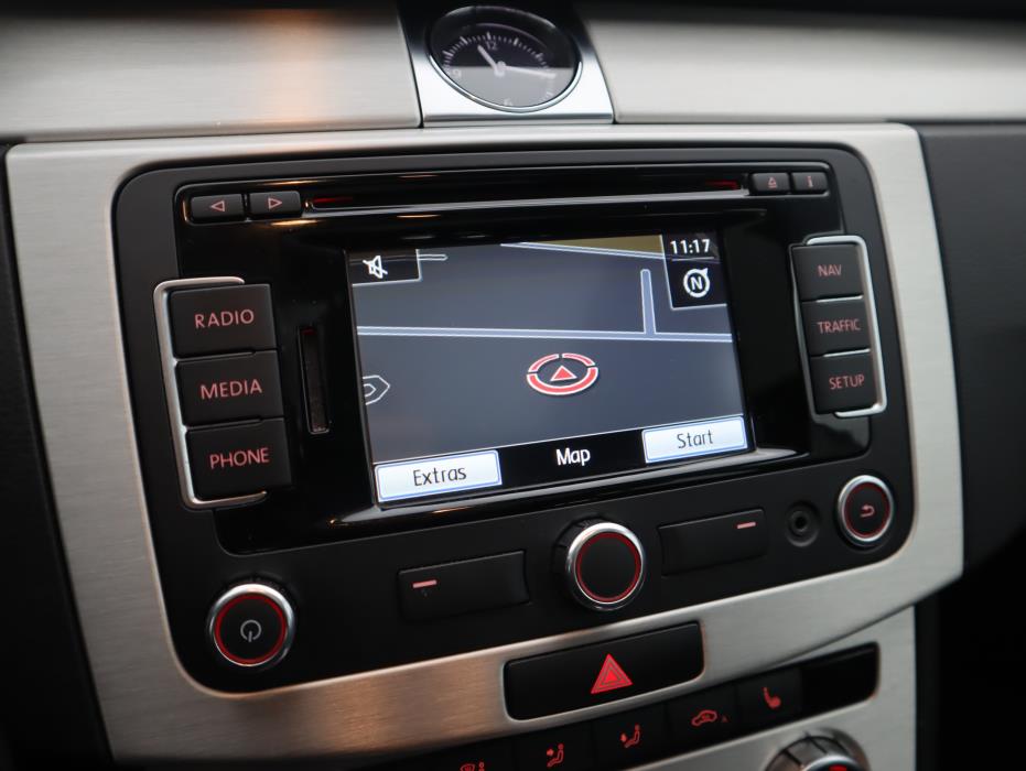 VOLKSWAGEN Passat 2013