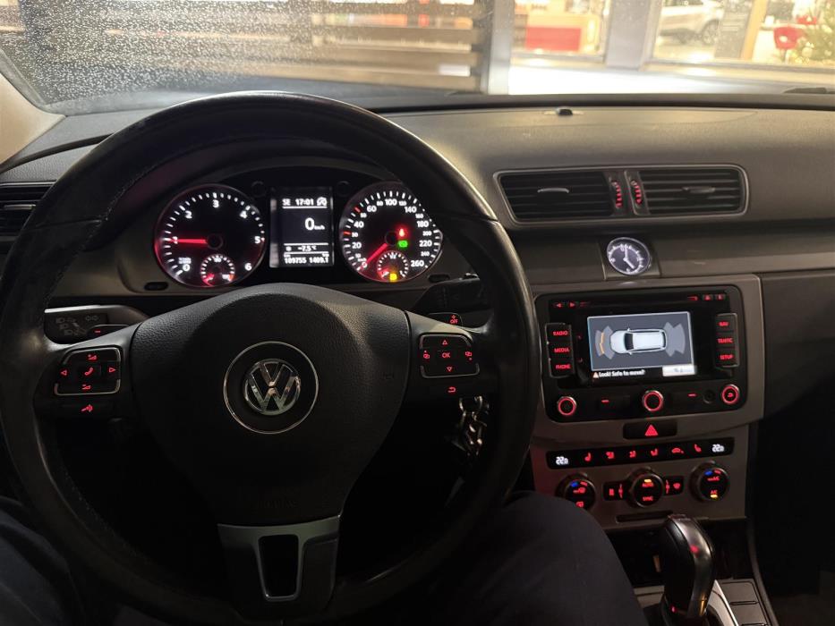 VOLKSWAGEN Passat 2013