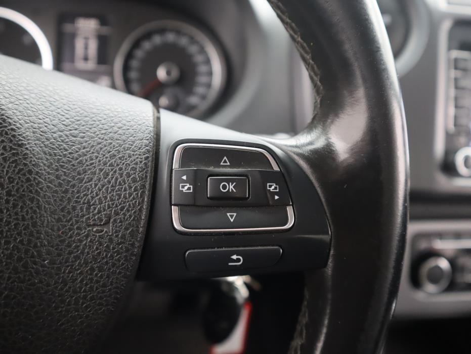 VOLKSWAGEN AMAROK 2015