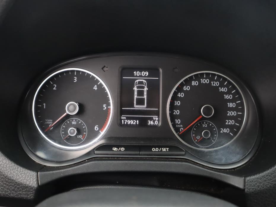 VOLKSWAGEN AMAROK 2015