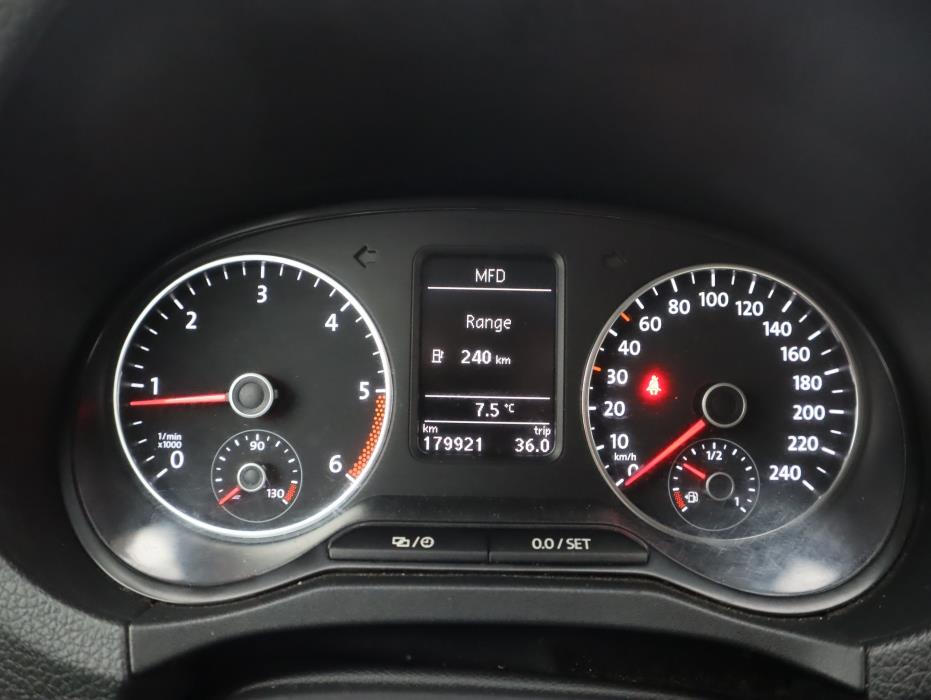 VOLKSWAGEN AMAROK 2015