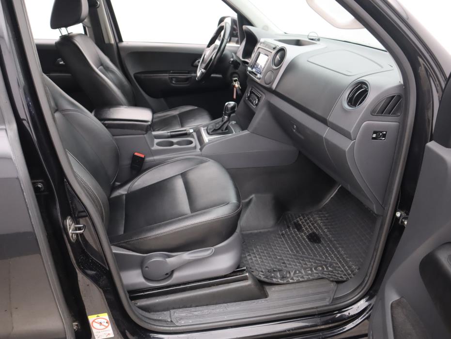 VOLKSWAGEN AMAROK 2015