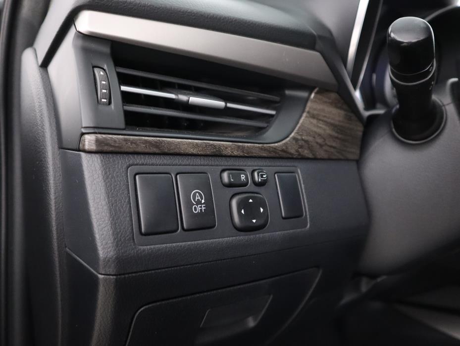TOYOTA Avensis 2015