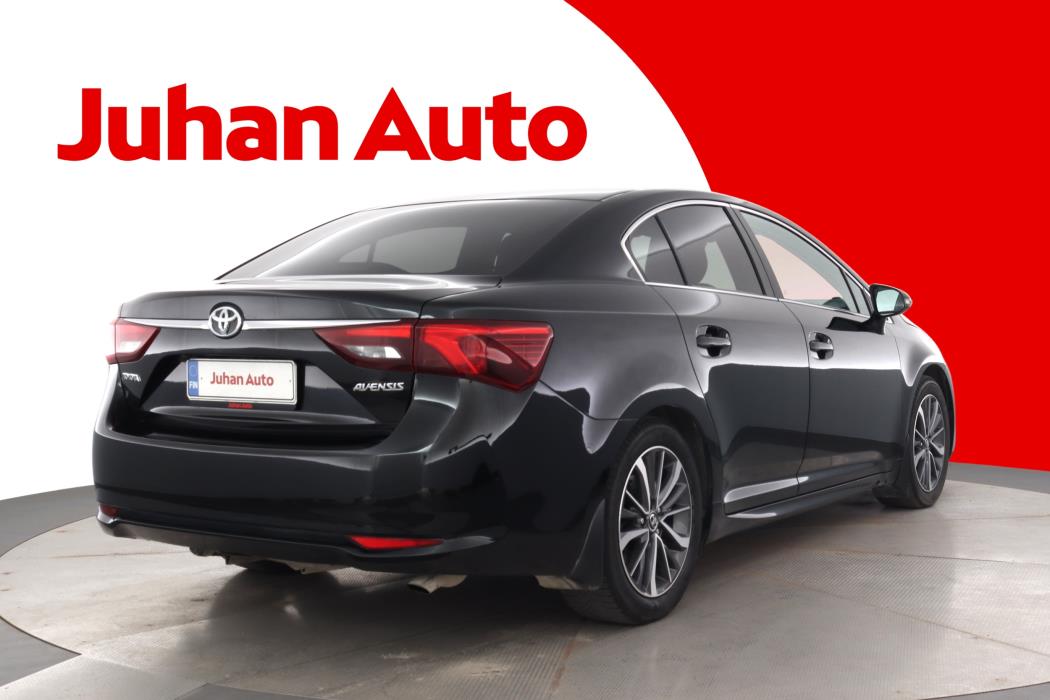 TOYOTA Avensis 2015