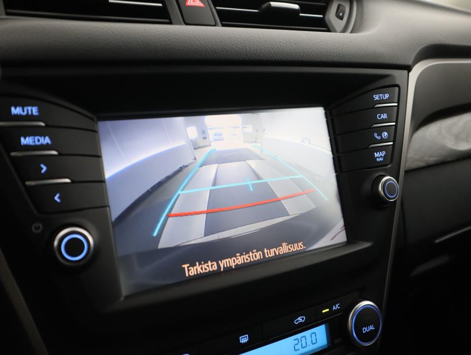 TOYOTA Avensis 2015