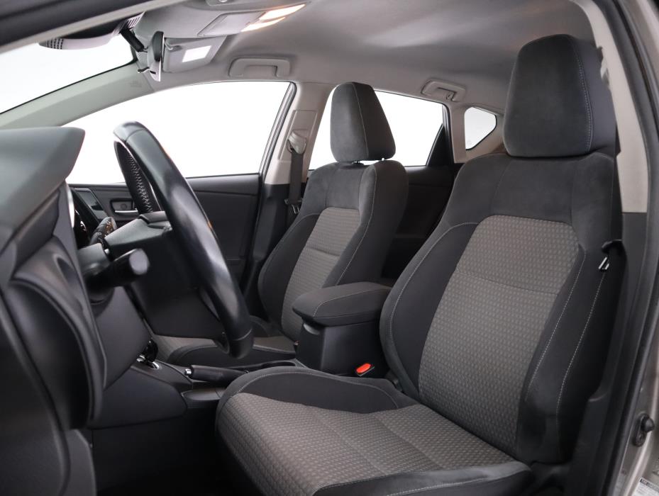 TOYOTA Auris 2018