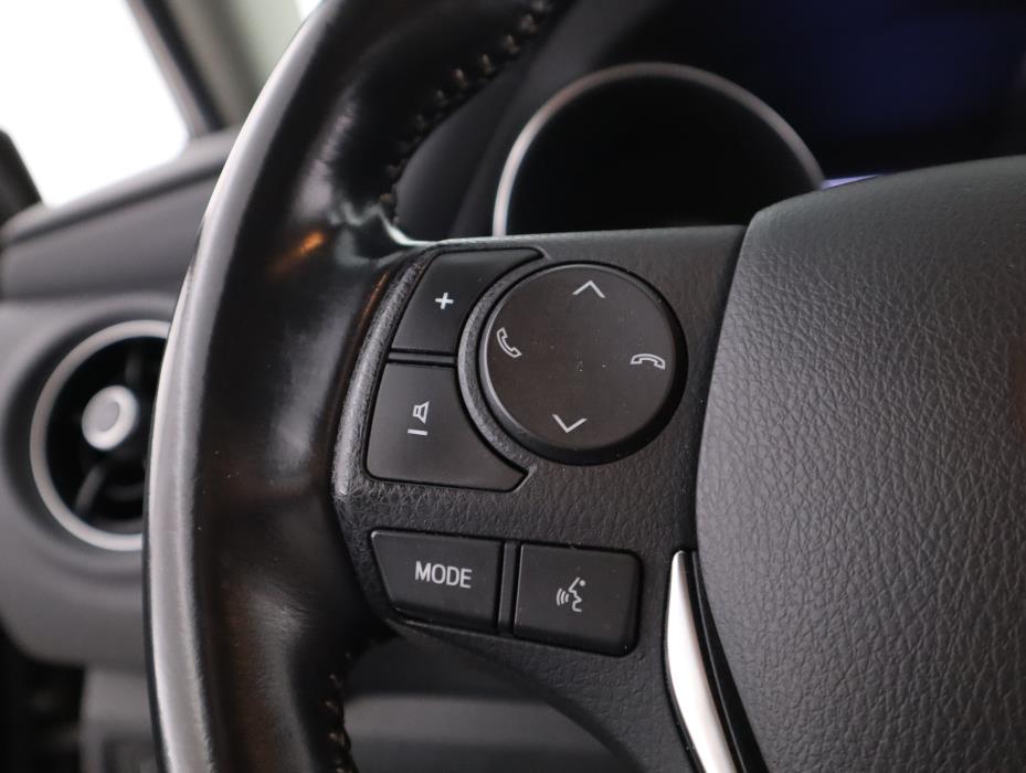 TOYOTA Auris 2018