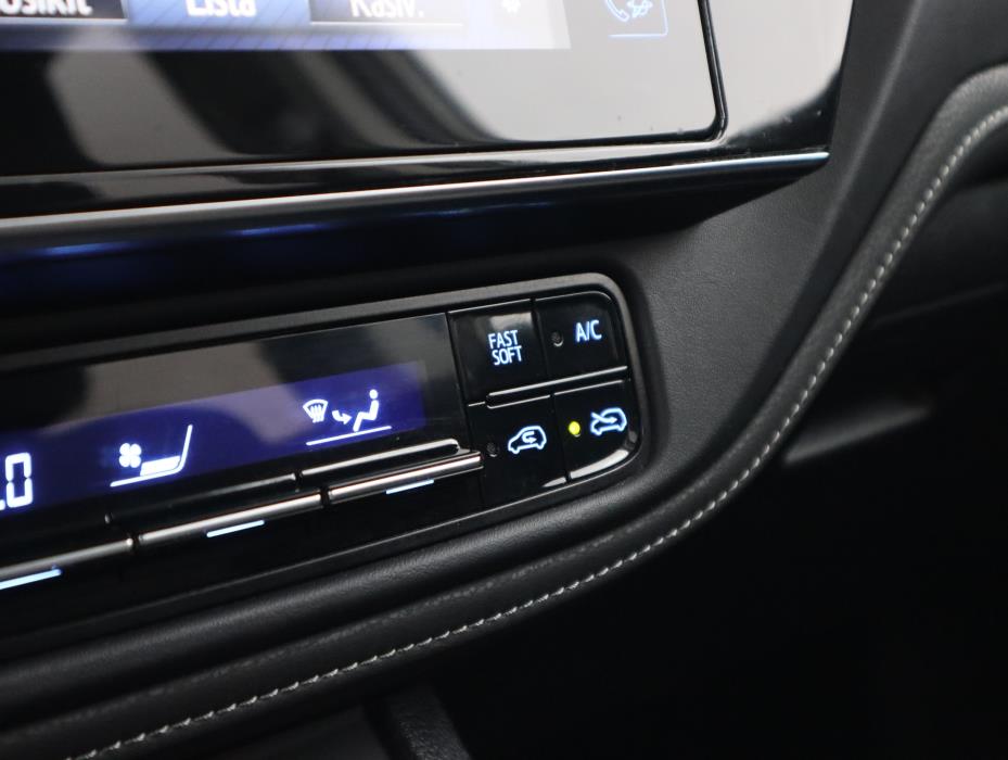 TOYOTA Auris 2018