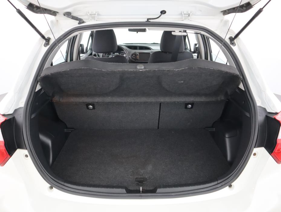 TOYOTA Yaris 2018