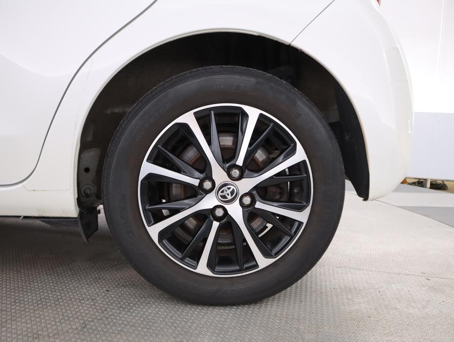 TOYOTA Yaris 2018