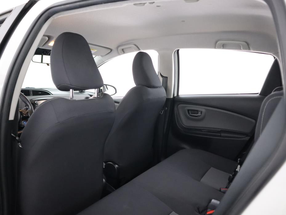 TOYOTA Yaris 2018