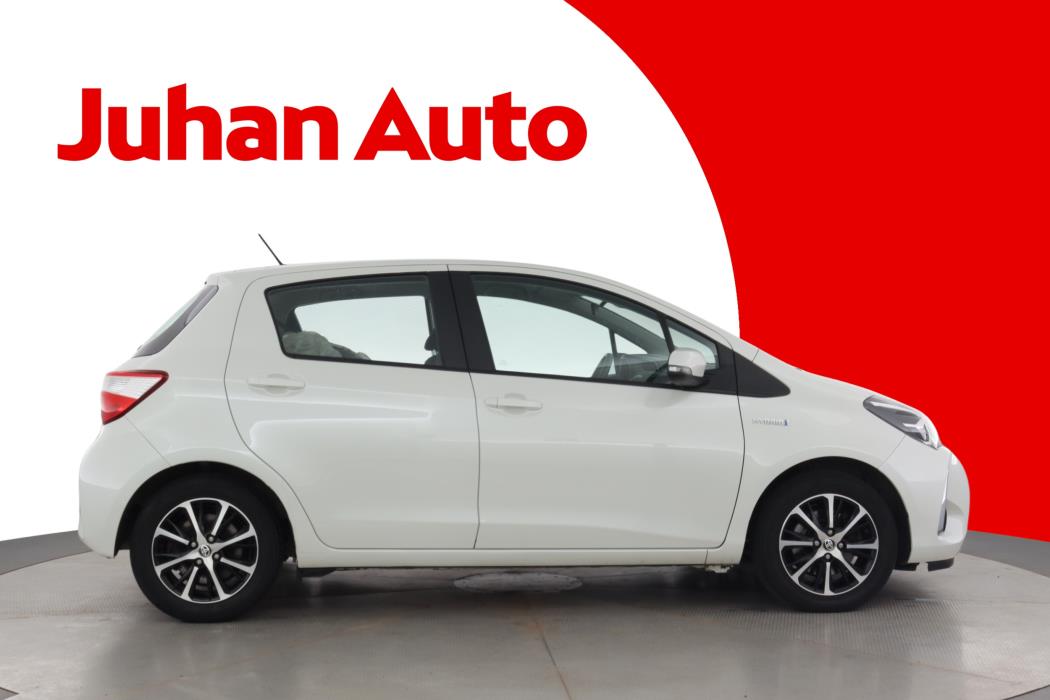 TOYOTA Yaris 2018