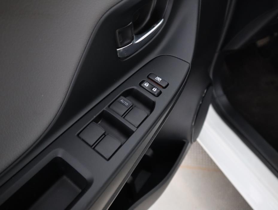 TOYOTA Yaris 2018
