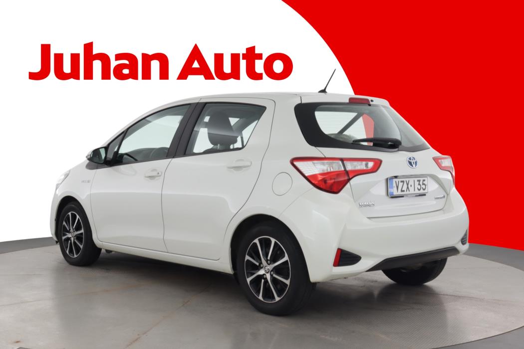TOYOTA Yaris 2018
