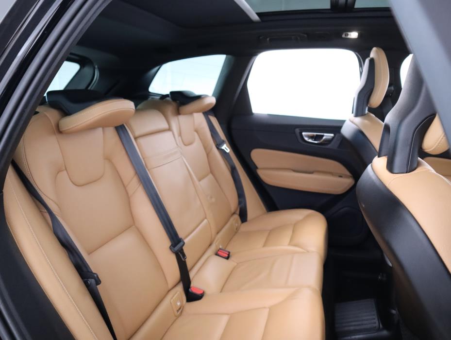 VOLVO XC60 2018