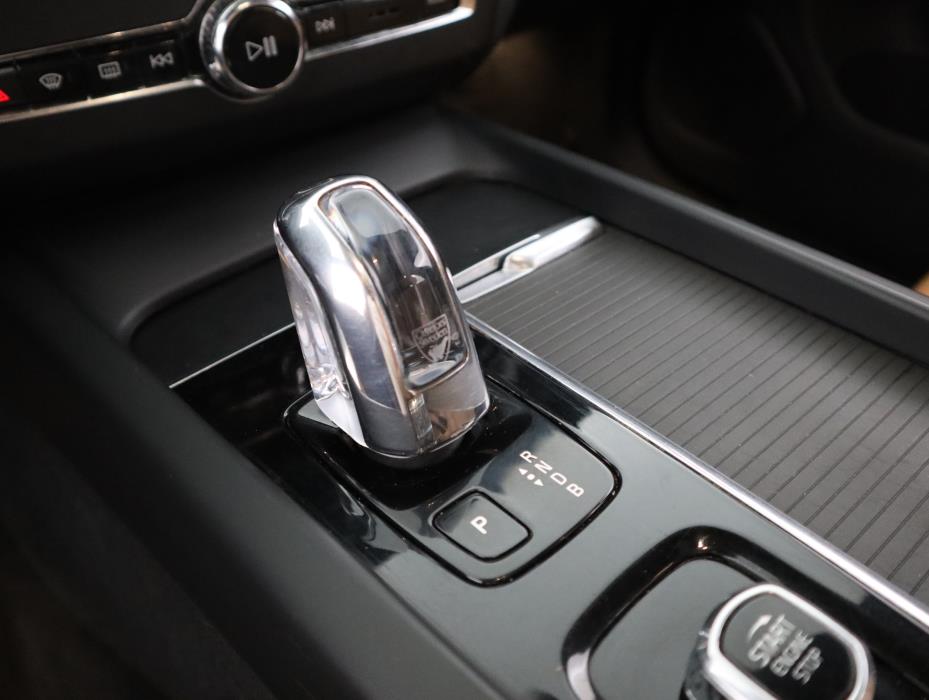 VOLVO XC60 2018