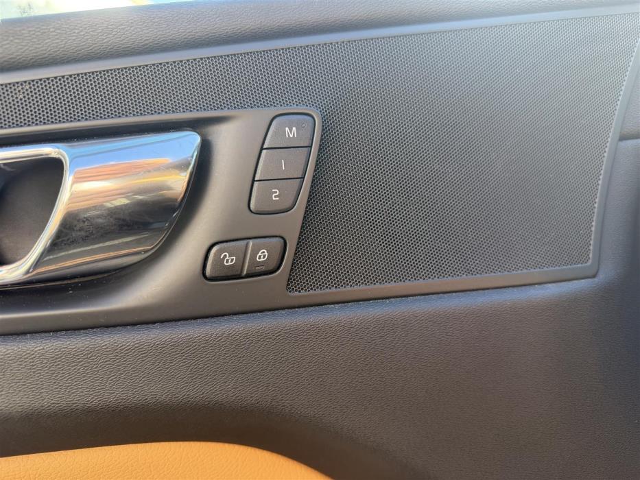 VOLVO XC60 2018