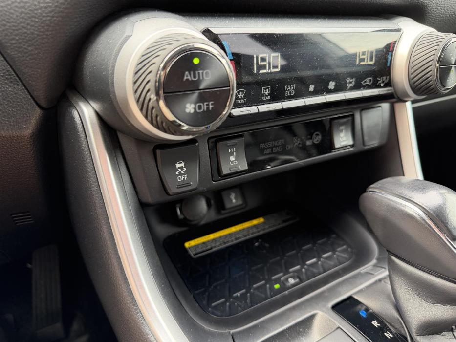 TOYOTA RAV4 2020