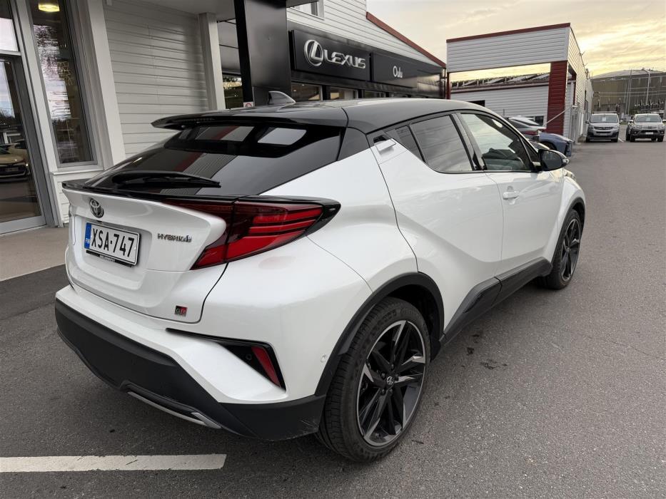 TOYOTA C-HR 2023
