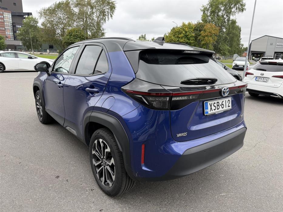 TOYOTA Yaris Cross 2023
