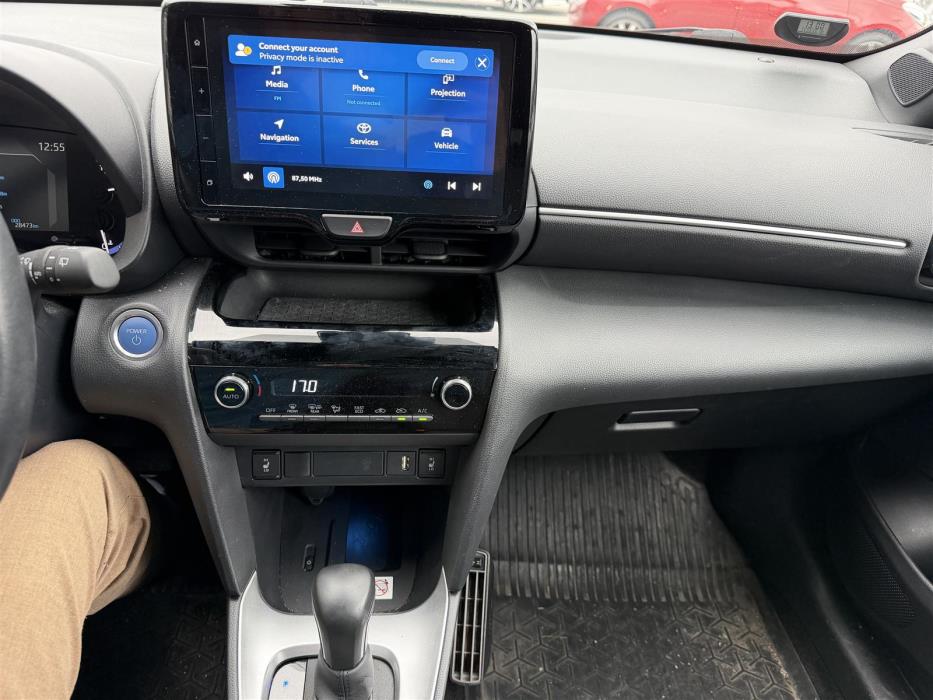 TOYOTA Yaris Cross 2023