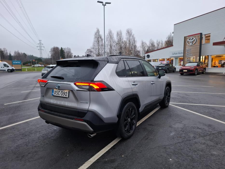 TOYOTA RAV4 2023