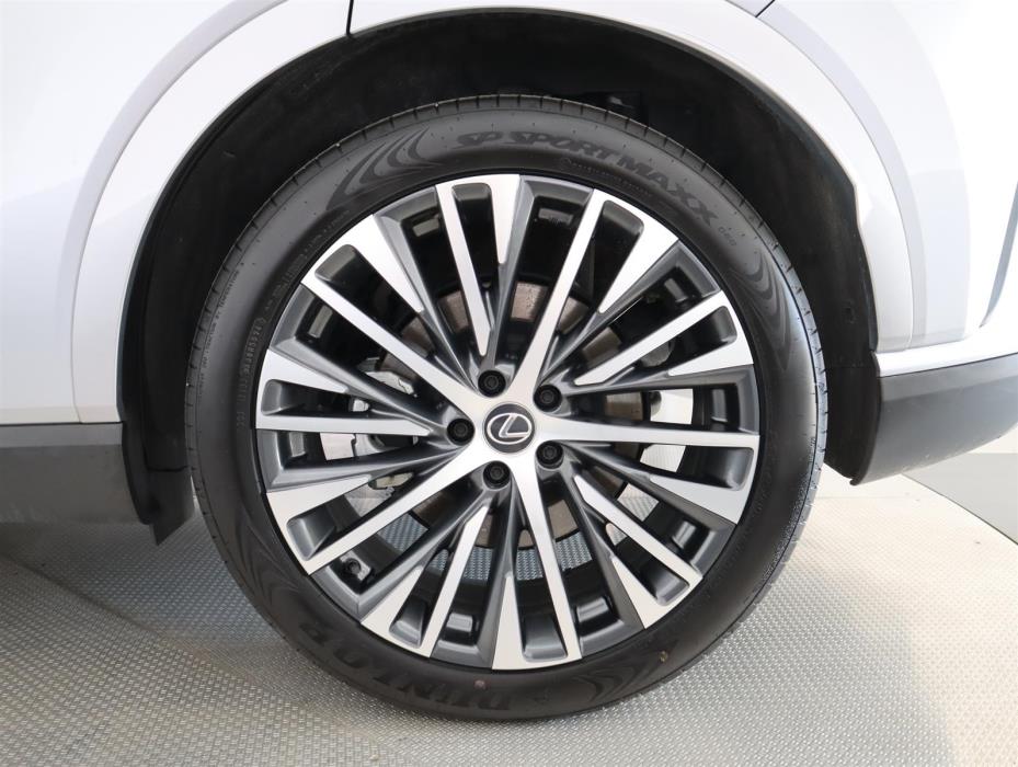 Lexus RX 2025