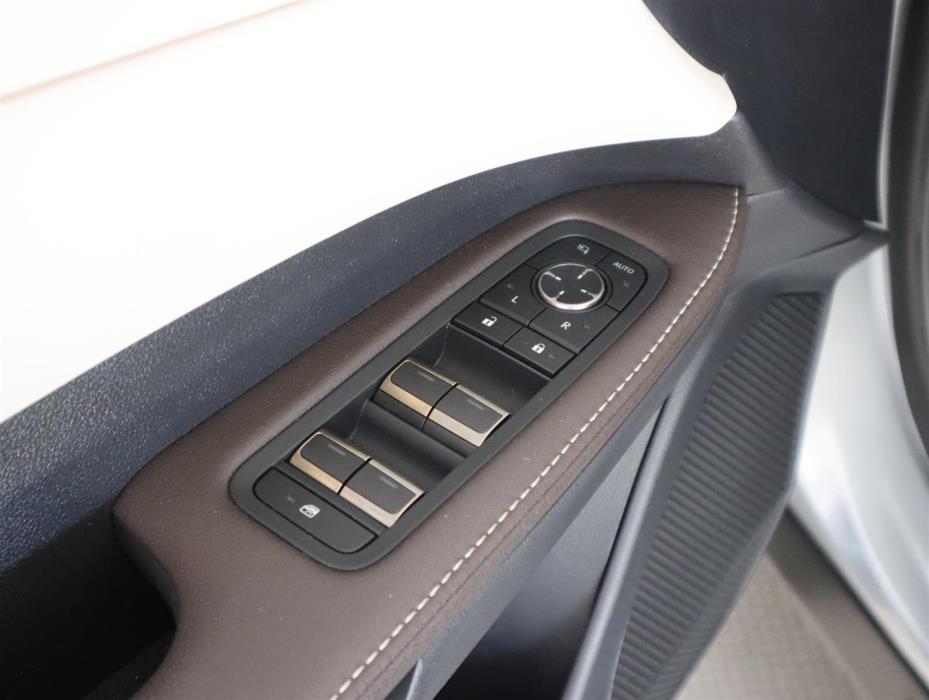 Lexus RX 2025