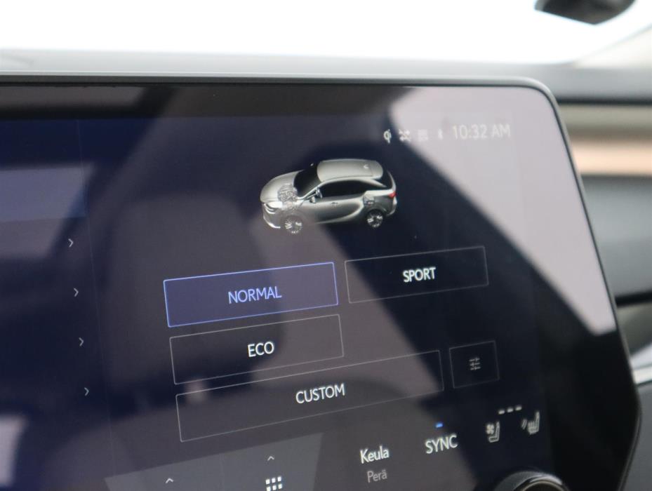 Lexus RX 2025