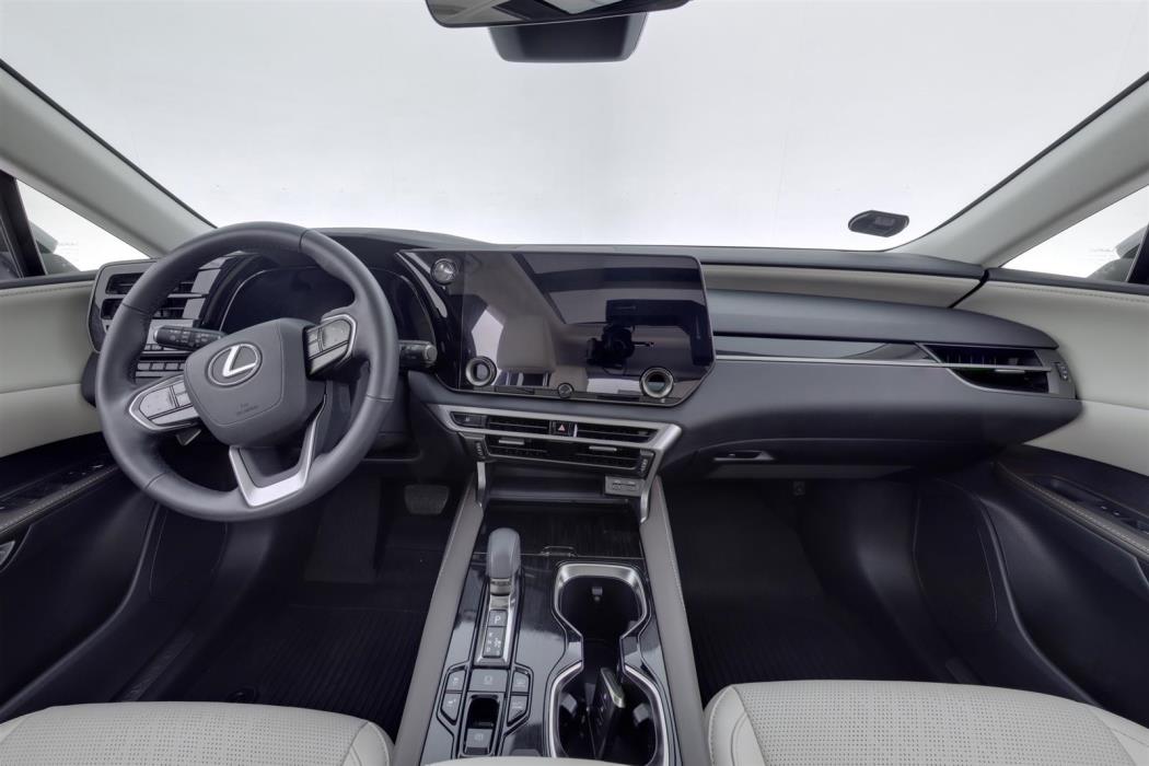 Lexus RX 2025