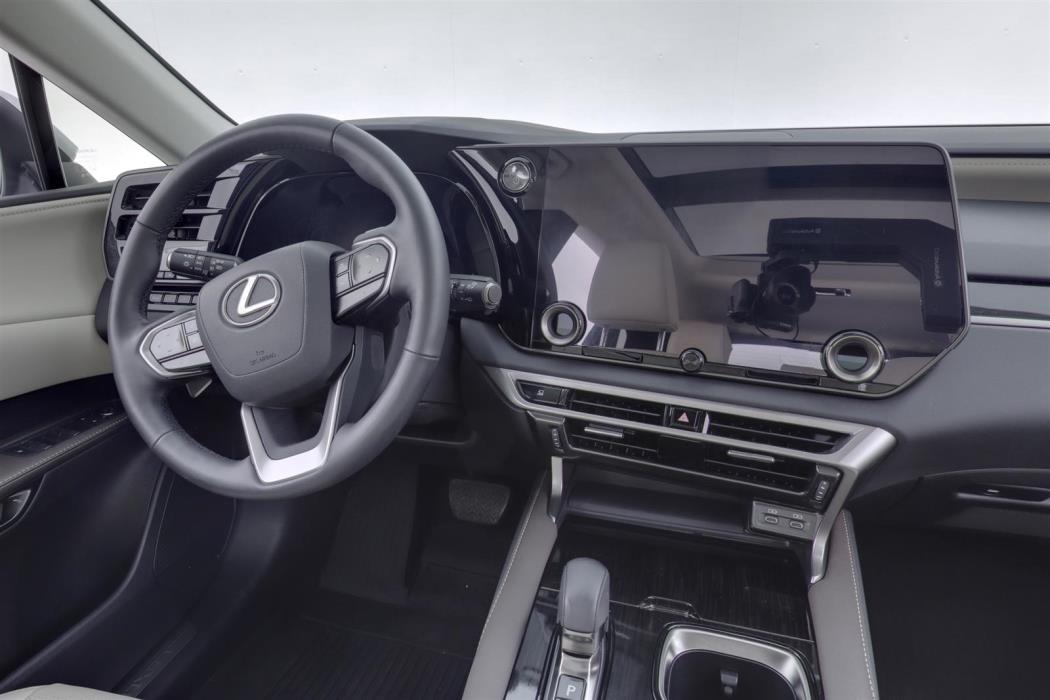 Lexus RX 2025