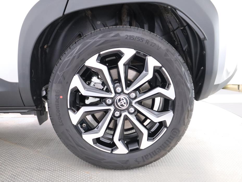 TOYOTA Yaris Cross 2025