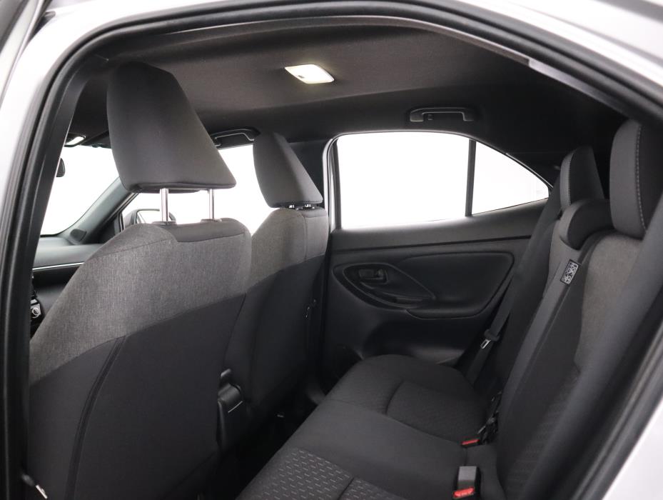 TOYOTA Yaris Cross 2025