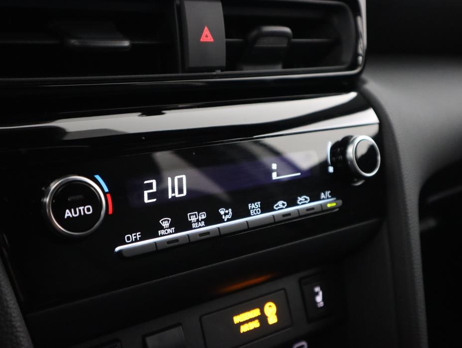 TOYOTA Yaris Cross 2025