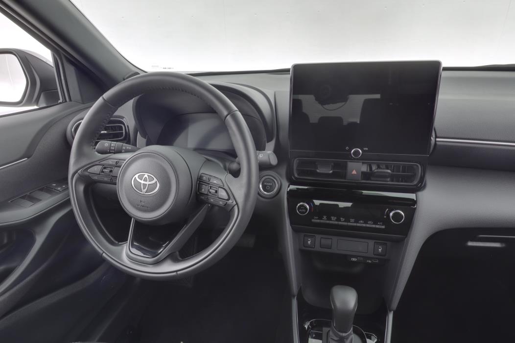 TOYOTA Yaris Cross 2025