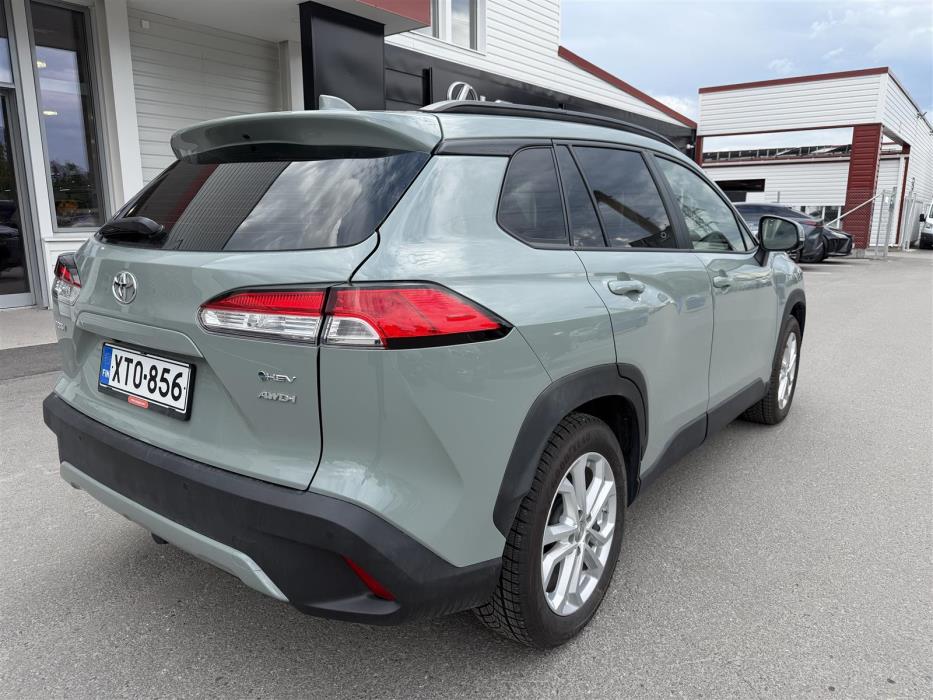 TOYOTA Corolla Cross 2025