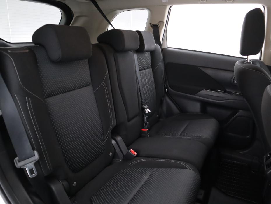 MITSUBISHI OUTLANDER PHEV 2021