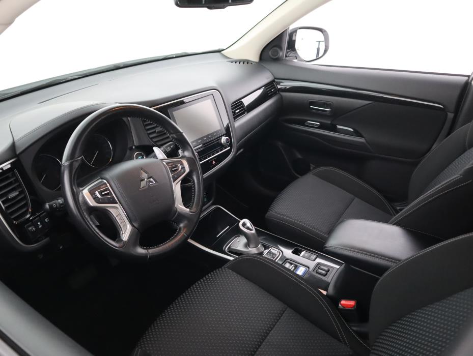 MITSUBISHI OUTLANDER PHEV 2021