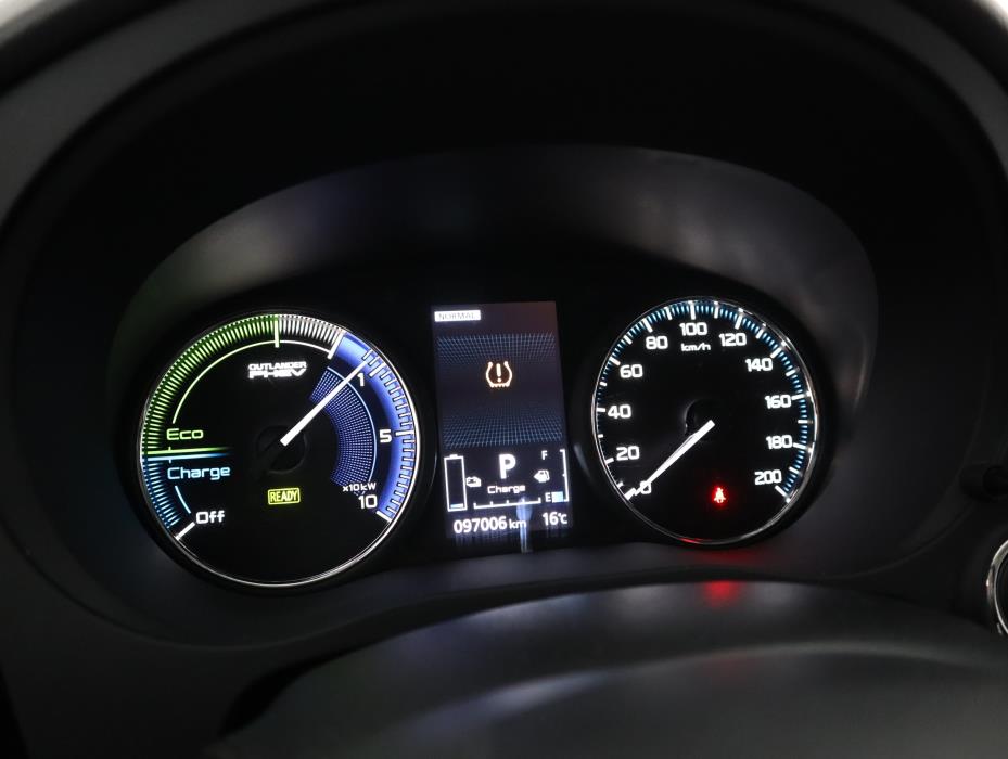MITSUBISHI OUTLANDER PHEV 2021