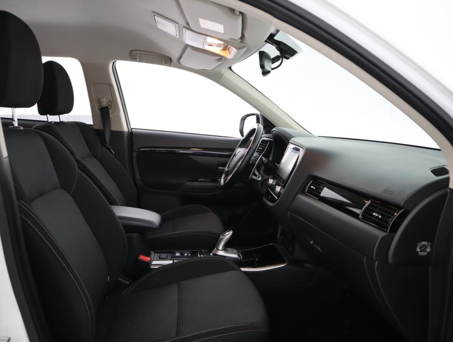 MITSUBISHI OUTLANDER PHEV 2021