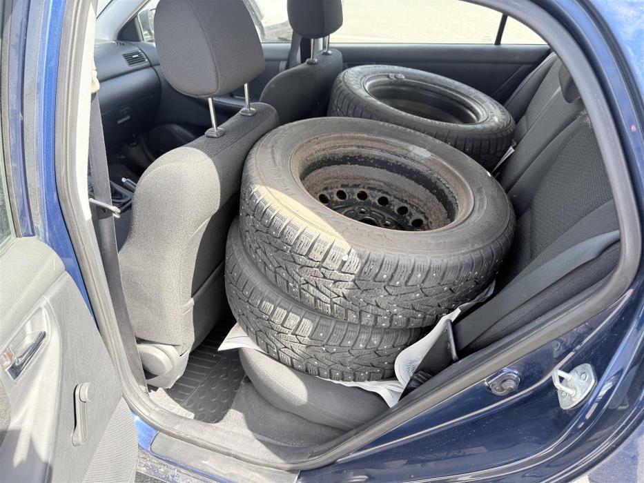 TOYOTA Corolla 2005