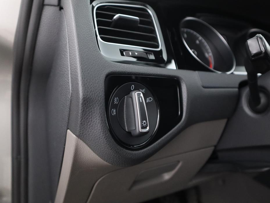 VOLKSWAGEN GOLF 2013